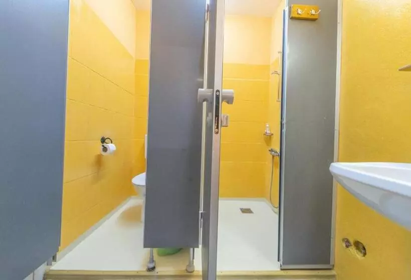 Standard Kolmen Hengen Huone, Burg Hostel Sighisoara