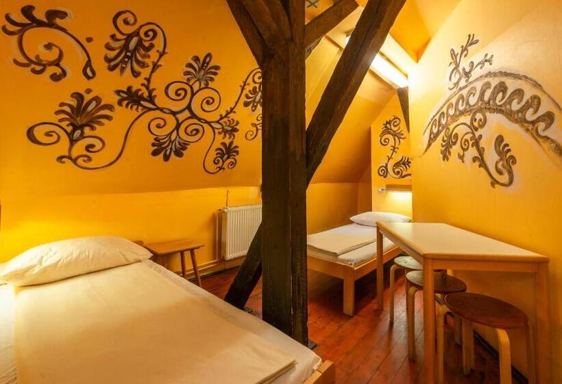 اتاق استاندارد, Burg Hostel Sighisoara
