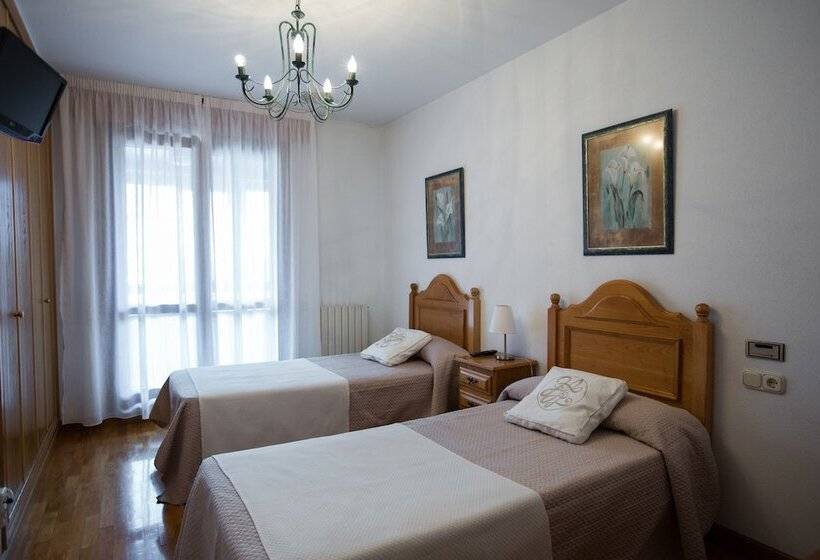 חדר סטנדרט לשלושה, Gestion De Alojamientos Rooms