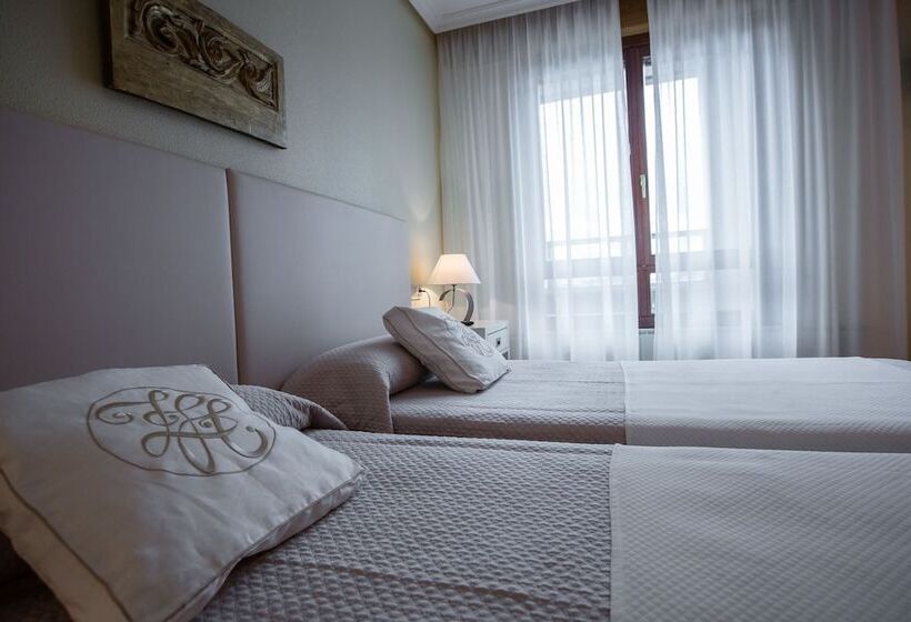 חדר סטנדרט לשלושה, Gestion De Alojamientos Rooms