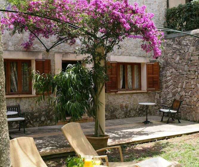 Superior Room with Terrace, Aumallia Hotel & Spa