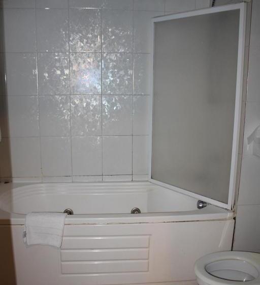 주니어 스위트, Franco Yaounde