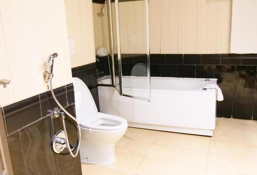 스탠다드 룸, Franco Yaounde