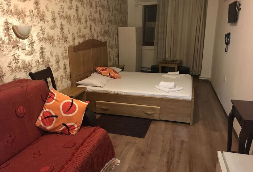 스탠다드 룸, Funnytime