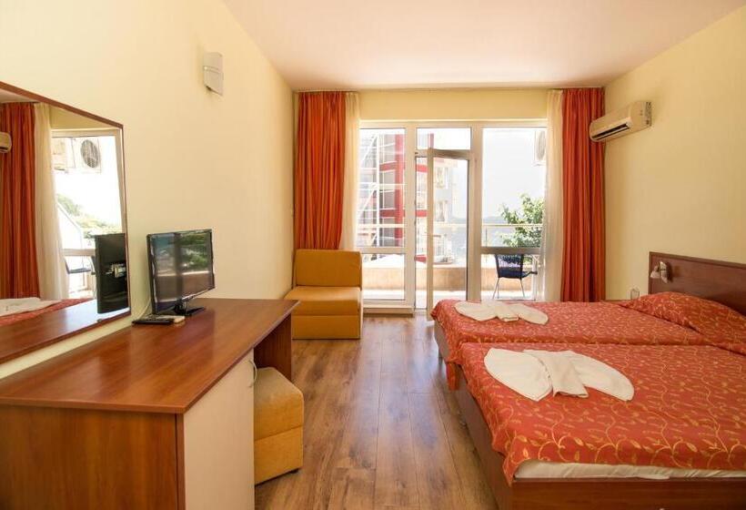 חדר סטנדרט עם מרפסת, Iris Beach