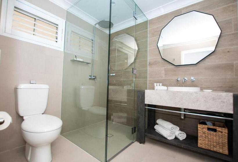 带特大床的豪华房间, Mercure Clear Mountain Lodge