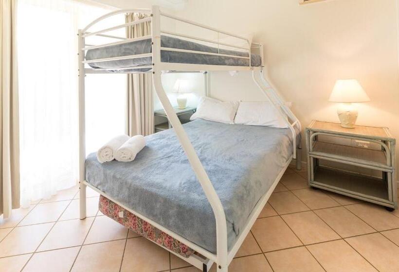 带泳池景观及2个卧室的公寓, Sails On Horseshoe