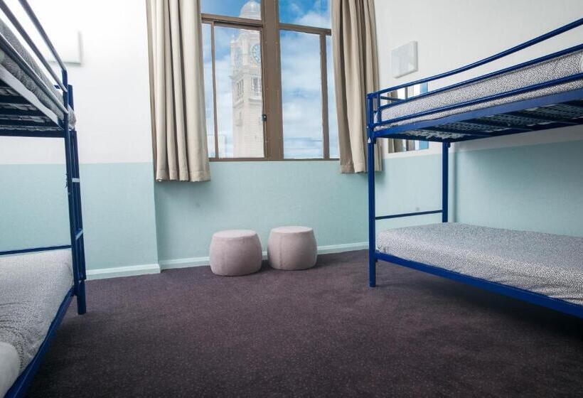Bed in Shared Room with Shared Bathroom, Yha Sydney Central
