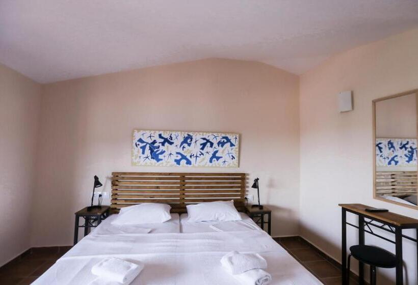 إستوديو قياسى, Ammon Garden Hotel