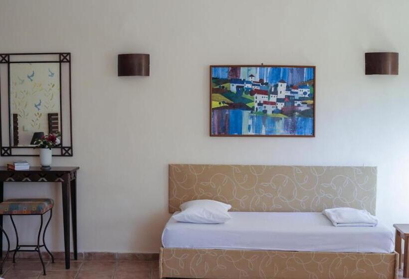 غرفة عائلية, Ammon Garden Hotel