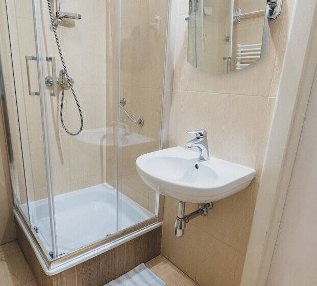 エコノミールーム, Cybulskiego Guest Rooms