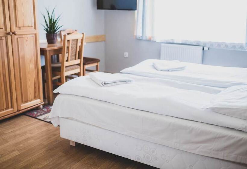 エコノミールーム, Cybulskiego Guest Rooms