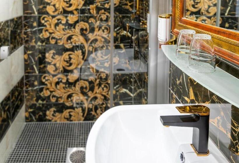 آپارتمان 1 خوابه با تراس, Hansa Hotel