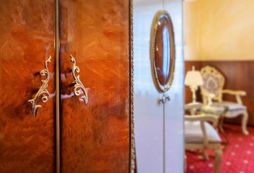 اتاق سوپریور, Hansa Hotel