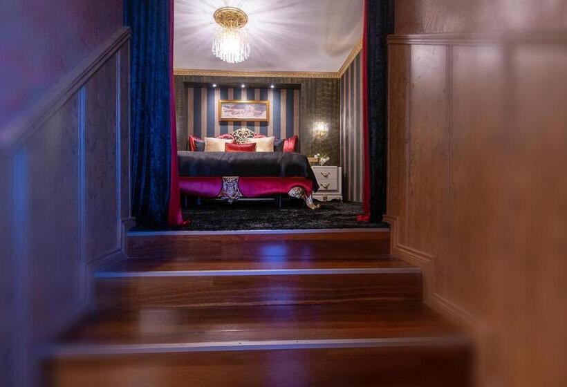 سوییت, Hansa Hotel