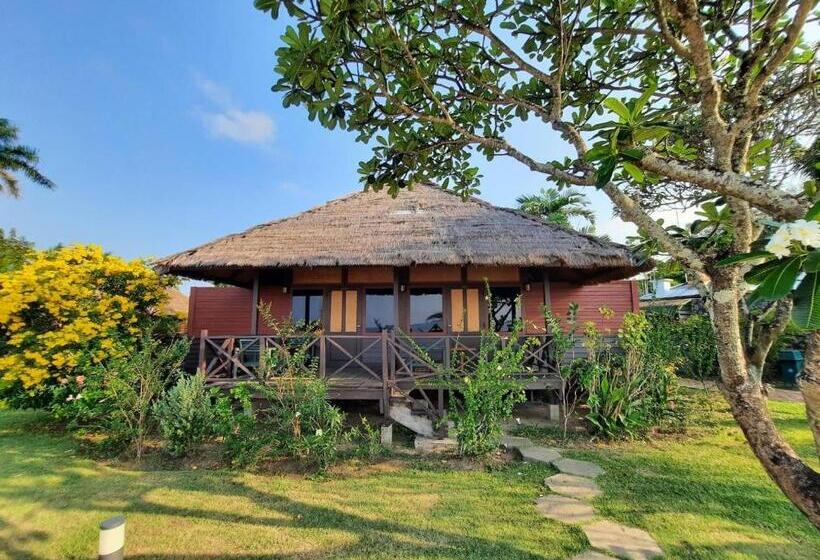 Bungalow Standard 2 Bedrooms Garden View, Bann Pae Cabana Hotel And Resort