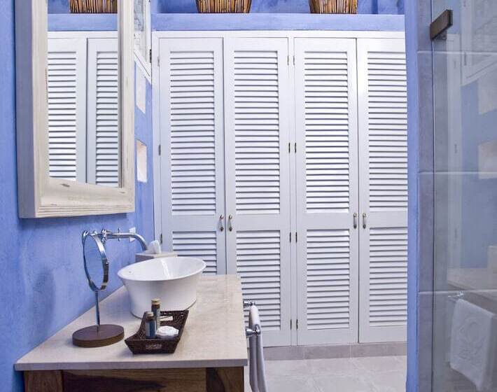 جناح جونيور, Casa Quero