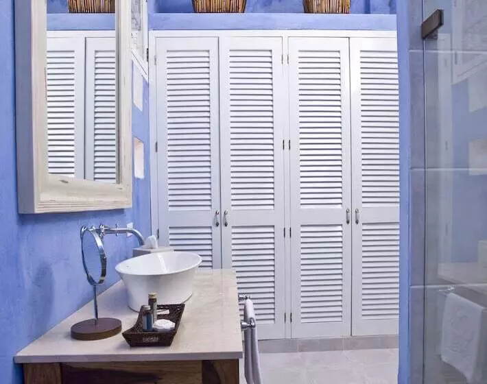ジュニアスイート, Casa Quero