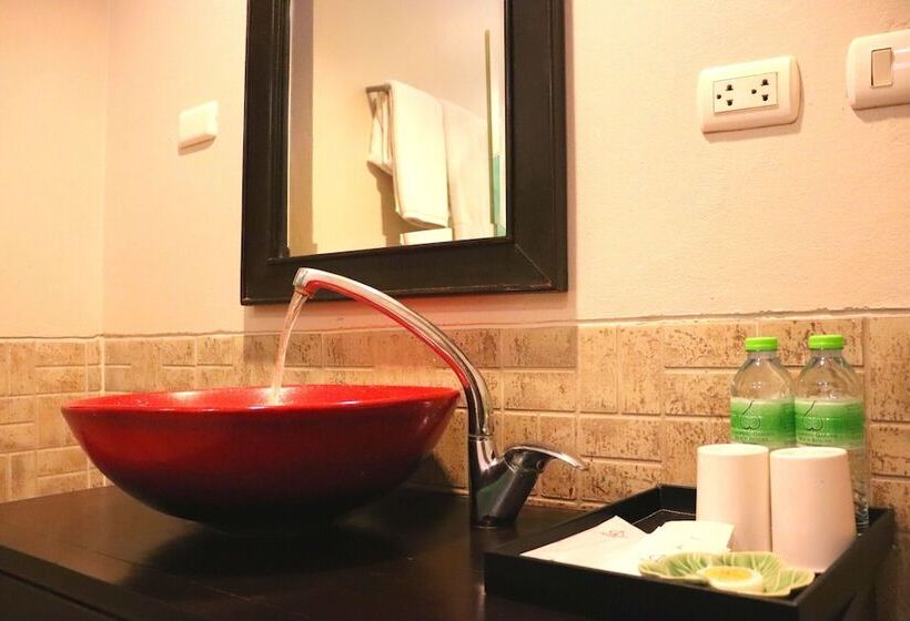 带泳池观景的豪华房, Chaweng Garden Beach Resort   Sha Plus