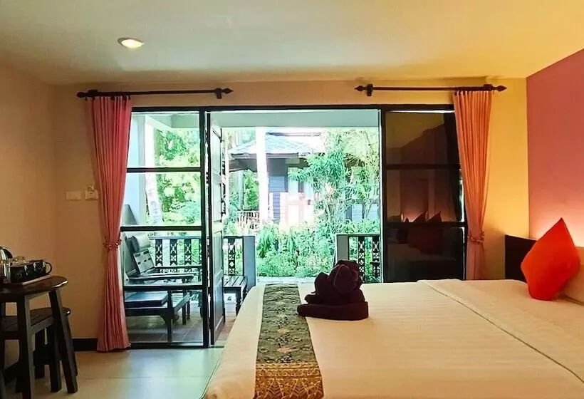 庭の見えるスタンダードトリプルルーム, Chaweng Garden Beach Resort Sha Plus