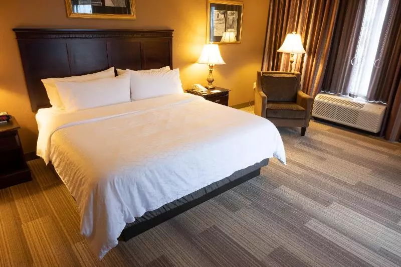身障者適用スイートルーム, Holiday Inn Express & Suites   Tuscaloosa University, An Ihg