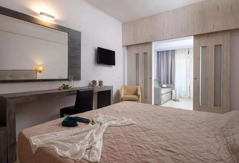 デラックスファミリールーム, Lagomandra Hotel And Spa