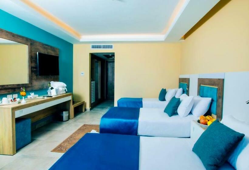 اتاق استاندارد سه نفره, Titanic Beach   Families And Couples Only