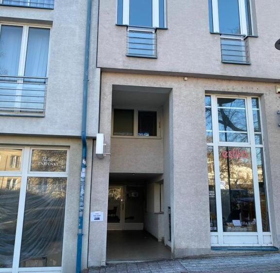 Pokój Standard Trzyosobowy, Hostel Old Town