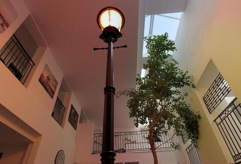 Pokój Czteroosobowy Standard, Hostel Old Town