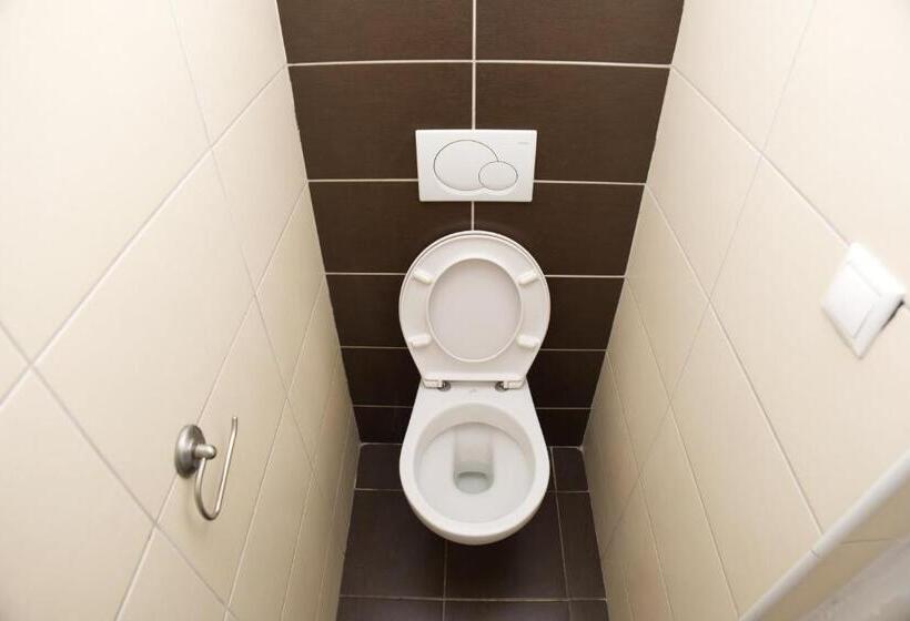 Pokój Czteroosobowy Standard, Hostel Old Town