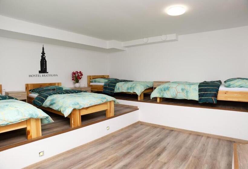 Pokój Czteroosobowy Standard, Hostel Old Town