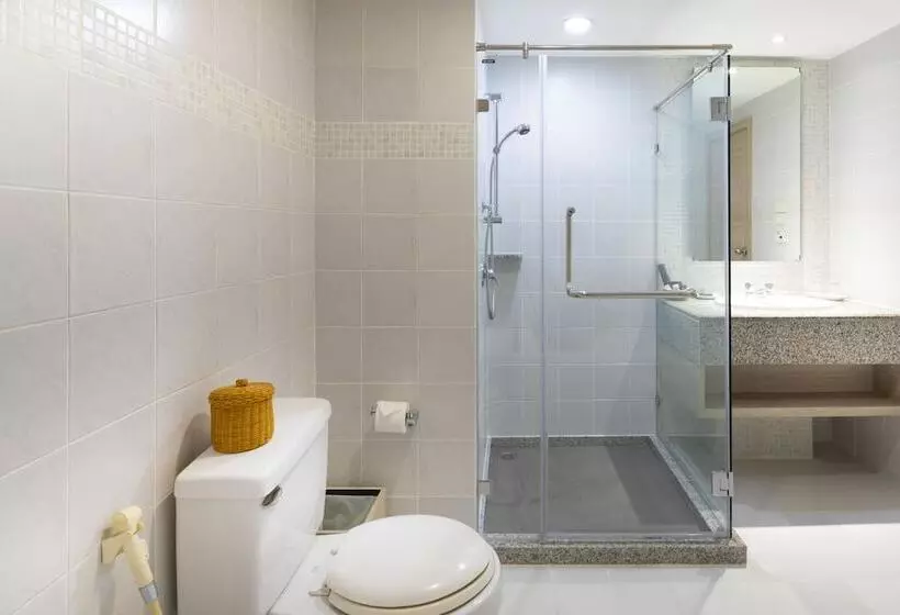 スイート, Classic Kameo Hotel And Serviced Apartments, Sriracha