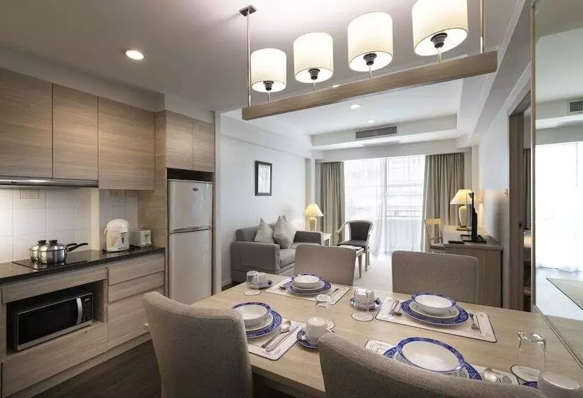 スイート, Classic Kameo Hotel And Serviced Apartments, Sriracha