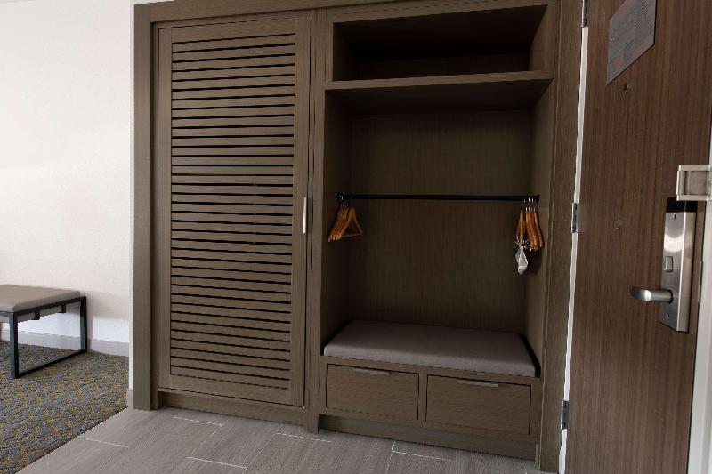 غرفة قياسية سرير كينج, Doubletree By Hilton Sulphur Lake Charles