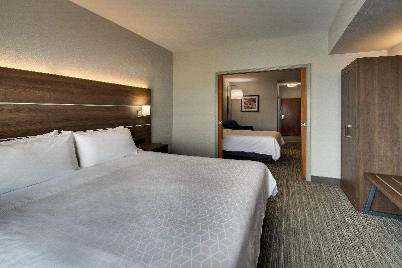 جناح, Holiday Inn Express Hotel & Suites Waukegan/gurnee, An Ihg