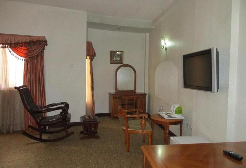 سوییت اجرایی, Imperial Royale