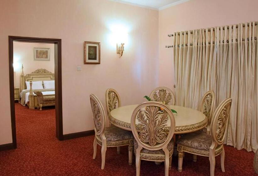 سوئیت پرزیدنت, Imperial Royale