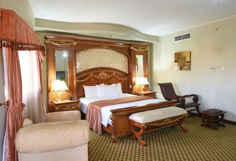 سوییت اجرایی, Imperial Royale