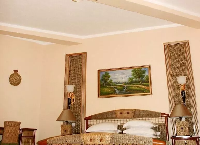 سوییت اجرایی, Imperial Royale