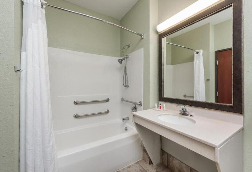 غرفة ديلوكس لذوى الاحتياجات الخاصة, Seasons Inn & Suites Highland