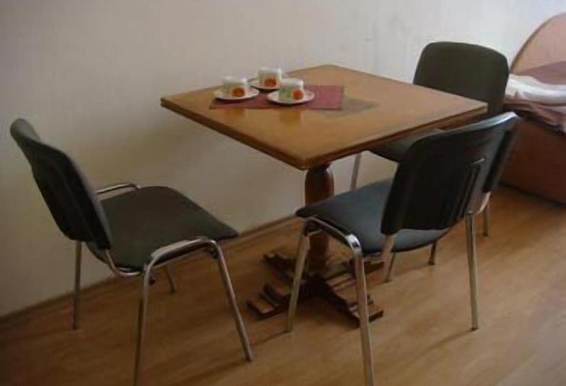 اتاق استاندارد چهار تخته, Cheap & Good Apartments