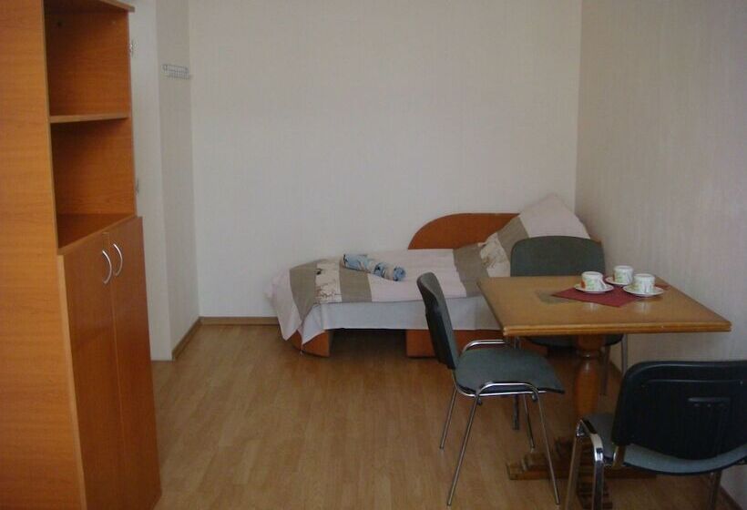 اتاق استاندارد چهار تخته, Cheap & Good Apartments