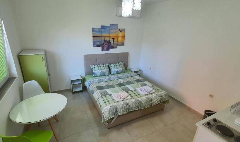 آپارتمان 2 خوابه, Antonio Apartments