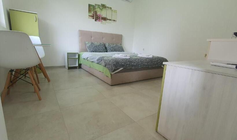 آپارتمان 2 خوابه, Antonio Apartments