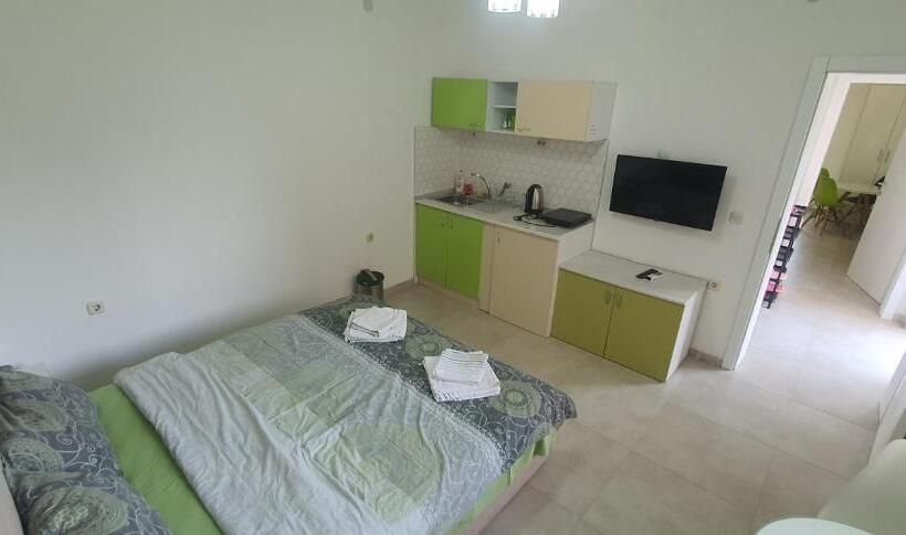 آپارتمان 2 خوابه, Antonio Apartments