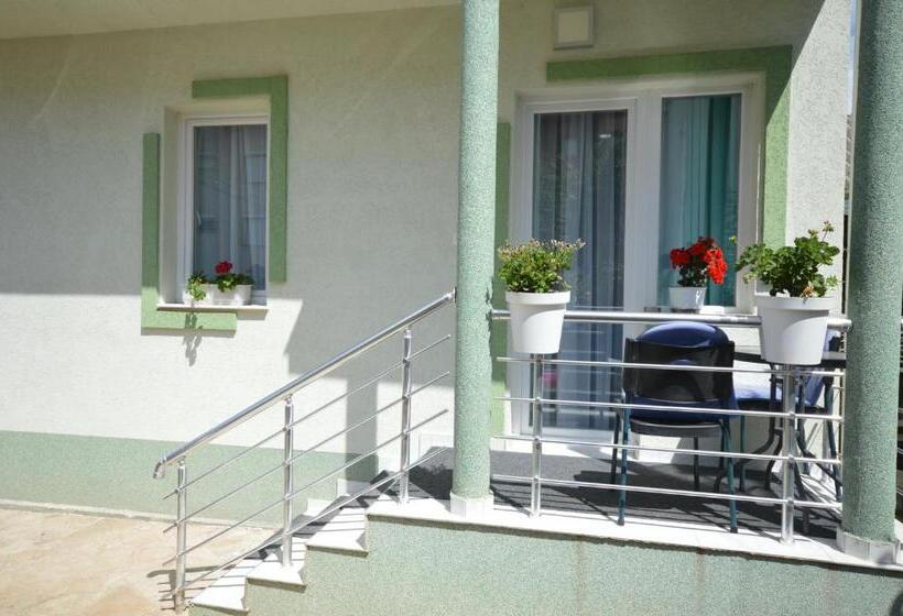 آپارتمان 2 خوابه, Antonio Apartments