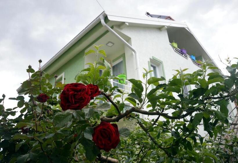 آپارتمان 2 خوابه, Antonio Apartments