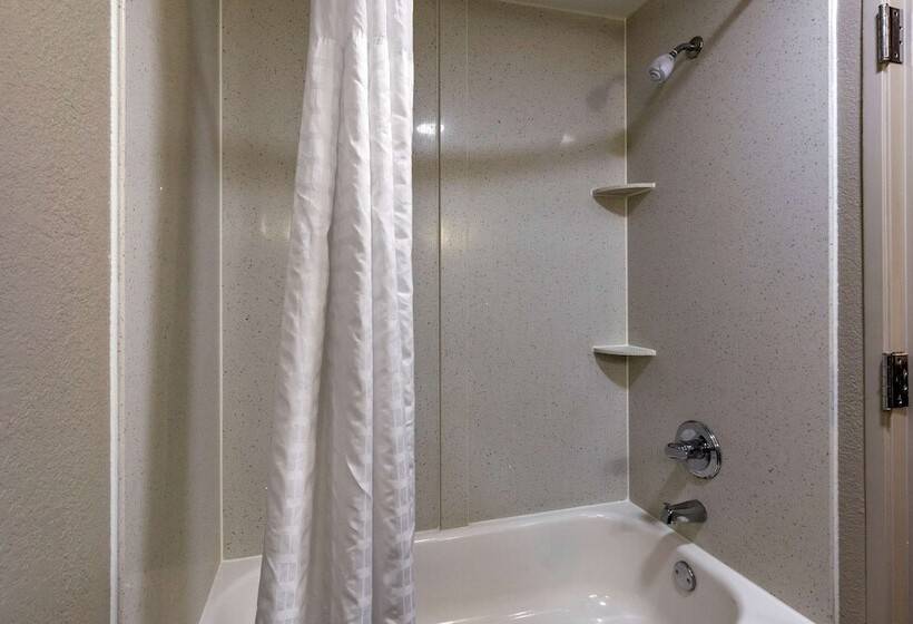 Люкс, Comfort Suites Pineville  Ballantyne Area