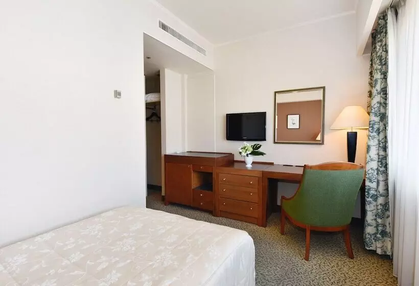 Habitación Estàndard Individual, Crown Palais Chiryu