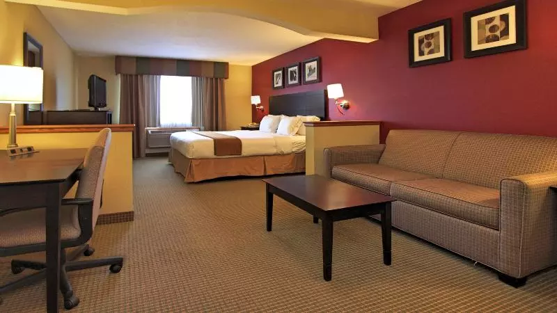 Sviitti King-vuode, Holiday Inn Express Hotel & Suites Defiance, An Ihg